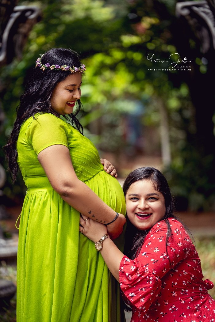 Professional maternity portrait photography